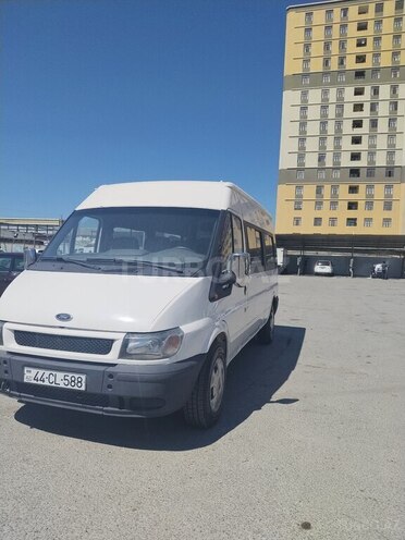 Ford Transit-4
