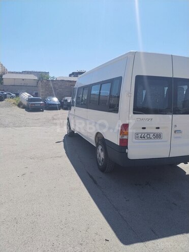 Ford Transit-6