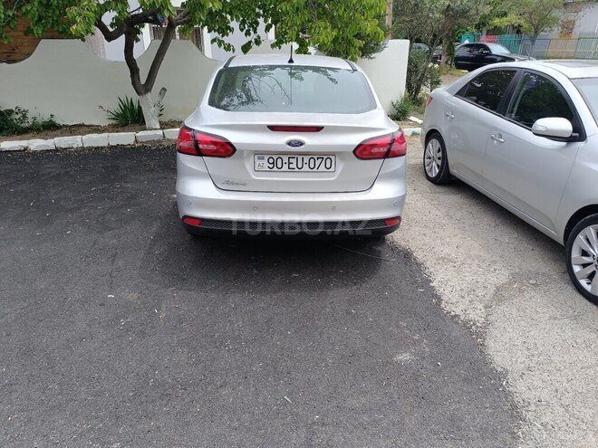 Ford Focus-6