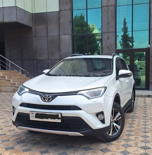 Toyota RAV4-9