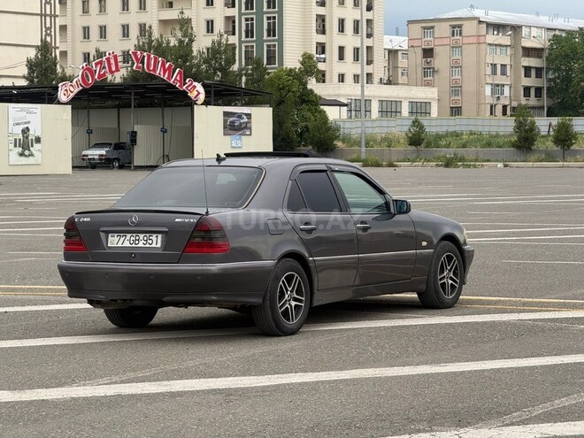 Mercedes C 240-12