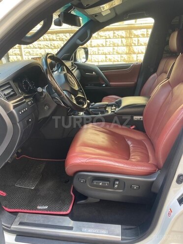 Lexus LX 450d-5