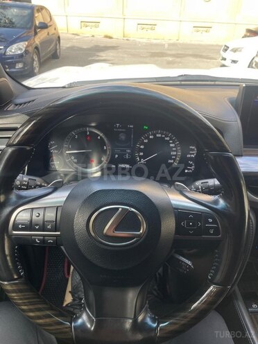 Lexus LX 450d-7