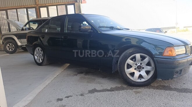 BMW 320-3