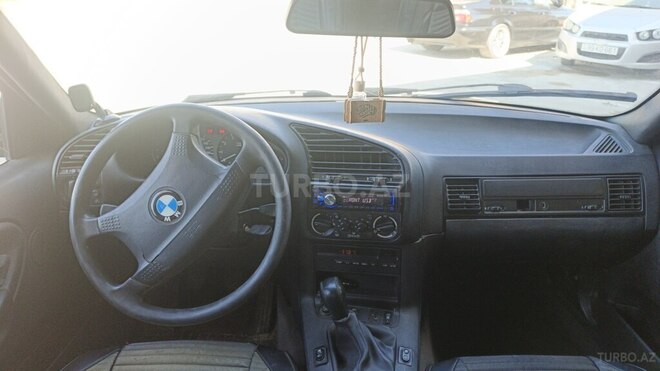 BMW 320-5