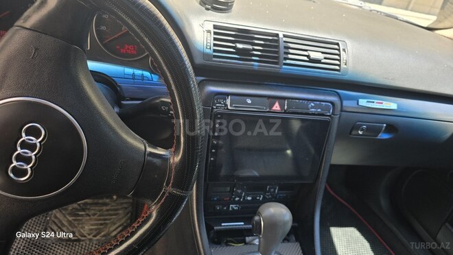 Audi A4-18
