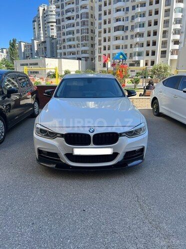 BMW 320-2
