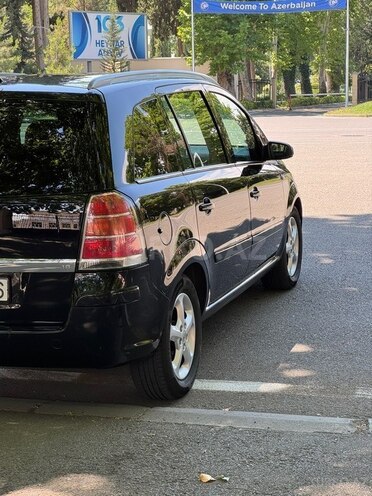 Opel Zafira-5