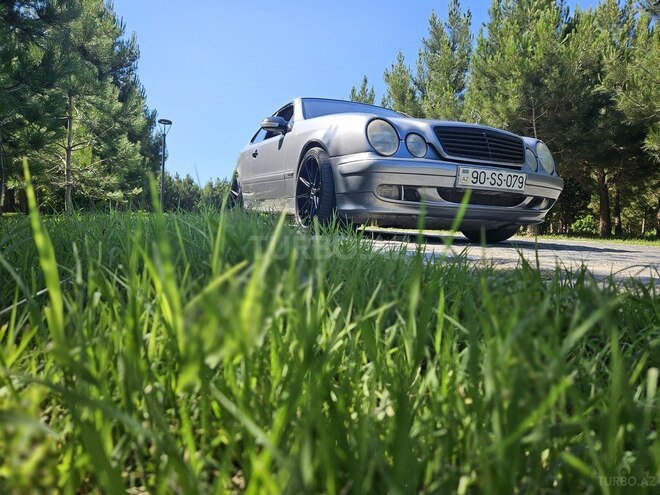 Mercedes CLK 200-3