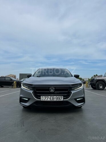 Honda Insight-3