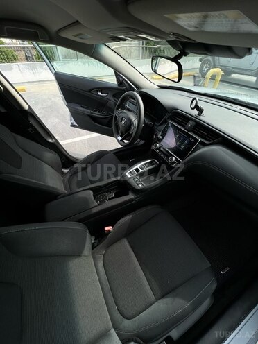 Honda Insight-11
