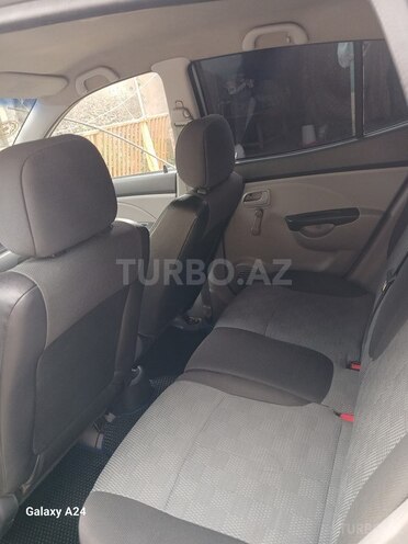 Kia Picanto-12