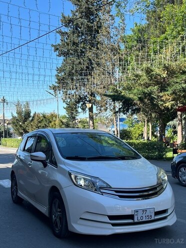 Nissan Note-7