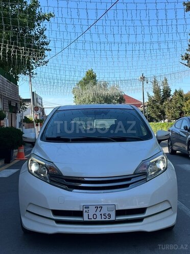 Nissan Note-5