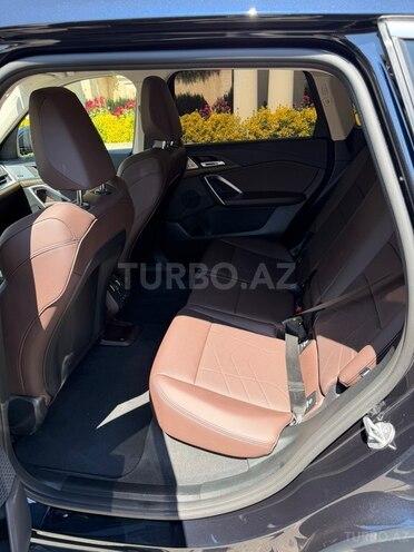 BMW iX1-15