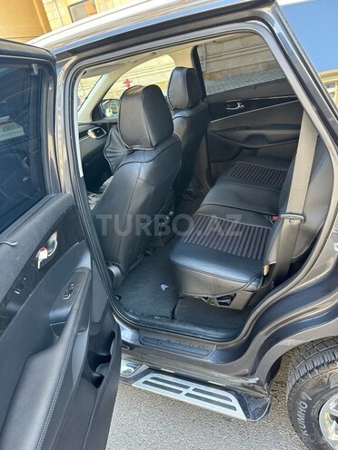 Kia Sorento-6