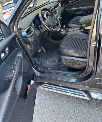 Kia Sorento-7