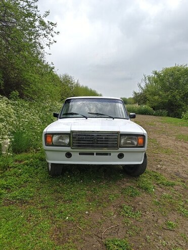 LADA (VAZ) 2107-1