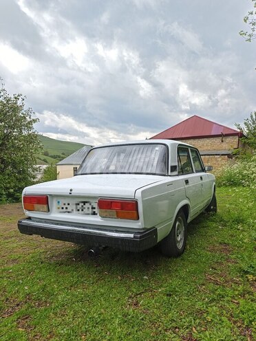 LADA (VAZ) 2107-2