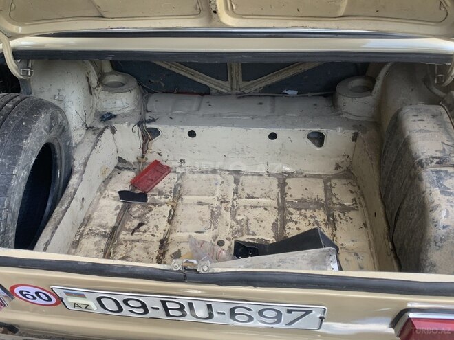 LADA (VAZ) 21011-13