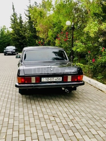 GAZ 3102 "Volga"-11