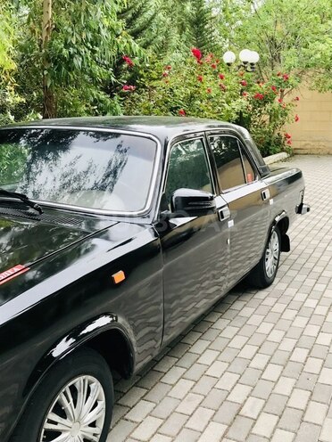 GAZ 3102 "Volga"-12