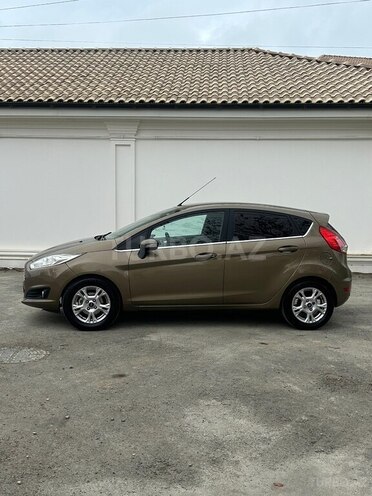 Ford Fiesta-5