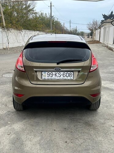 Ford Fiesta-6