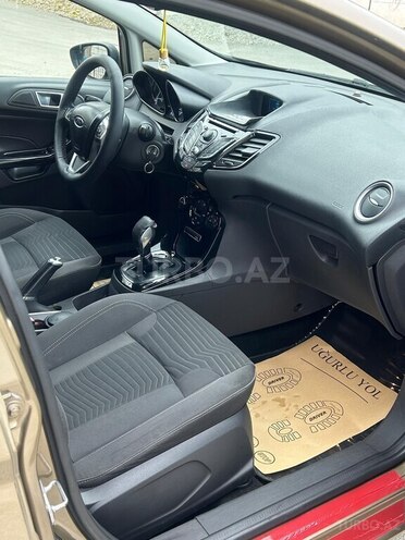 Ford Fiesta-11