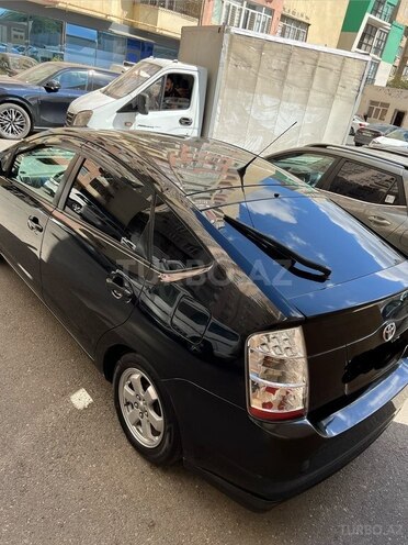 Toyota Prius-2