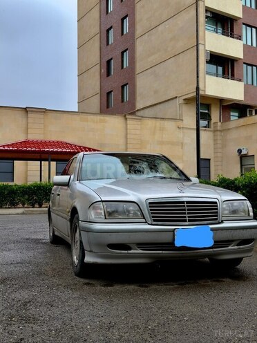 Mercedes C 240-1