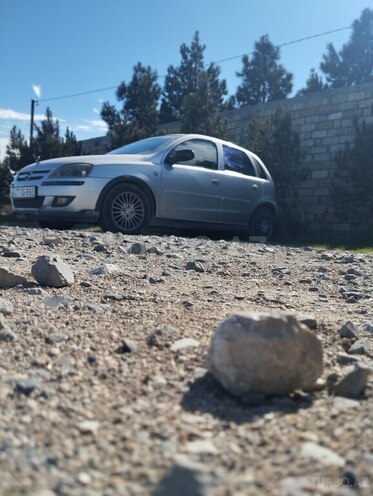 Opel Corsa-2