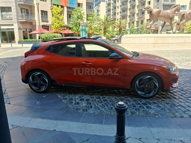 Hyundai Veloster-13