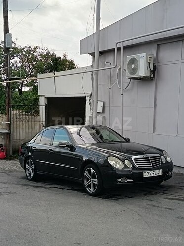 Mercedes E 220-2