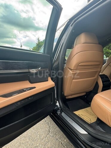 BMW 740-14