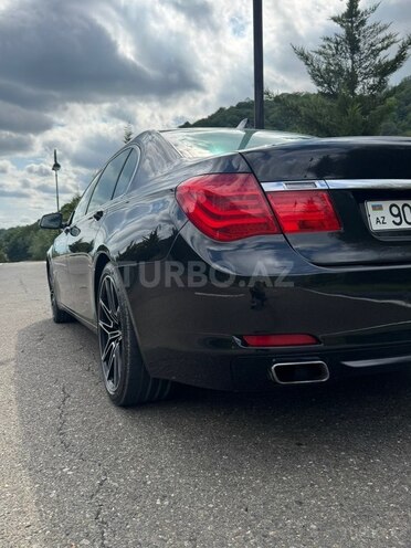 BMW 740-18