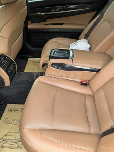 BMW 740-13