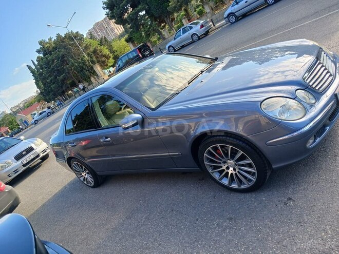Mercedes E 320-4