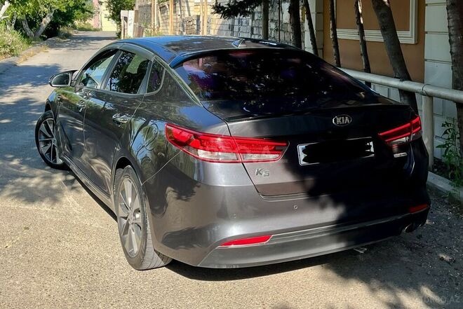 Kia K5-6