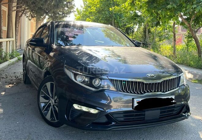 Kia K5-1