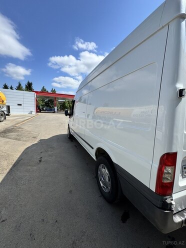 Ford Transit-7