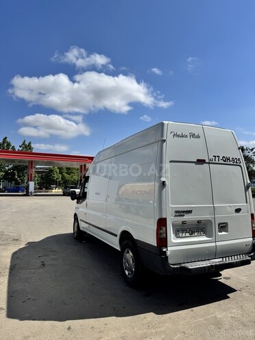 Ford Transit-4
