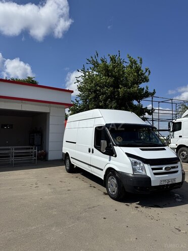 Ford Transit-2