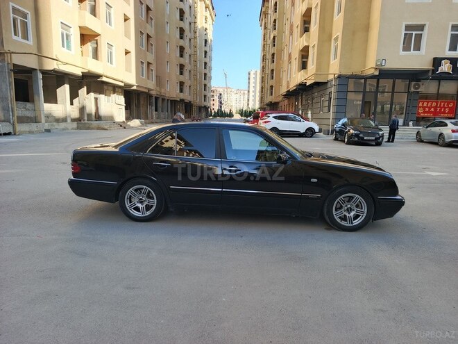 Mercedes E 280-4