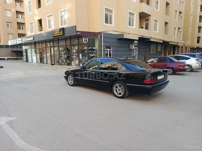 Mercedes E 280-6