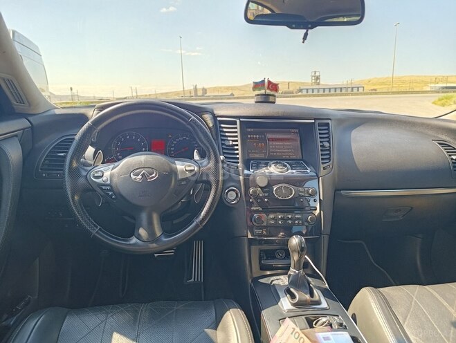 Infiniti FX35-8