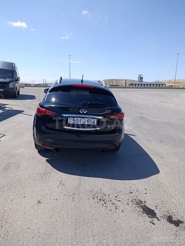 Infiniti FX35-3