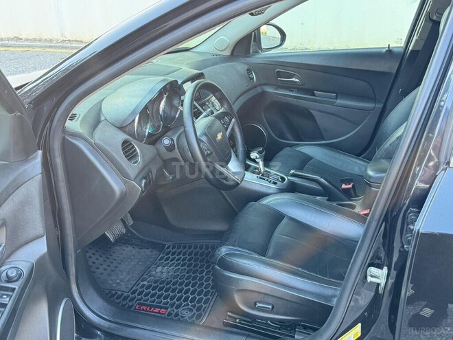 Chevrolet Cruze-11