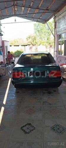 Mercedes E 230-2