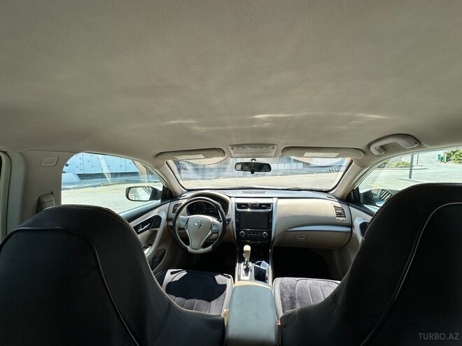 Nissan Altima-9